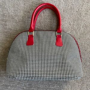 Iceware houndstooth patterned thermal carry bag